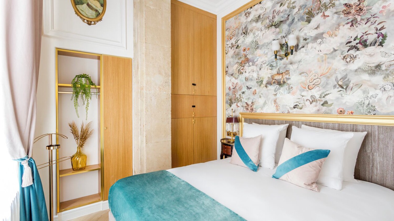 Photo of Bedroom in 8th Arrondissement