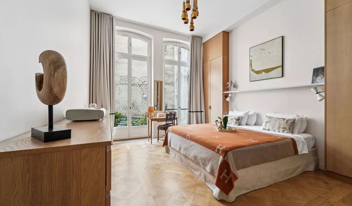 Photo of Bedroom in 7th Arrondissement