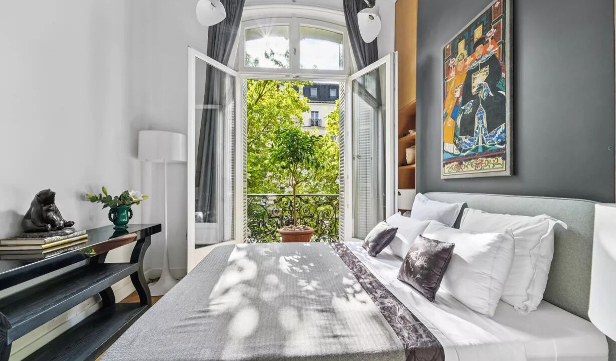 Photo of Bedroom in 7th Arrondissement