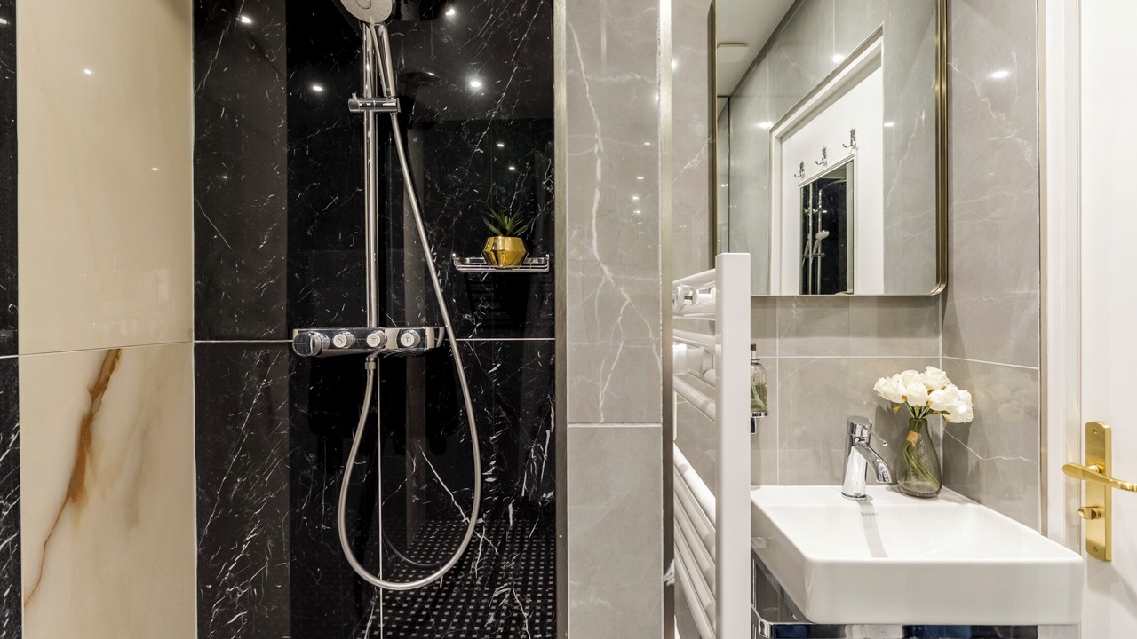 Photo of Bathroom in 8th Arrondissement