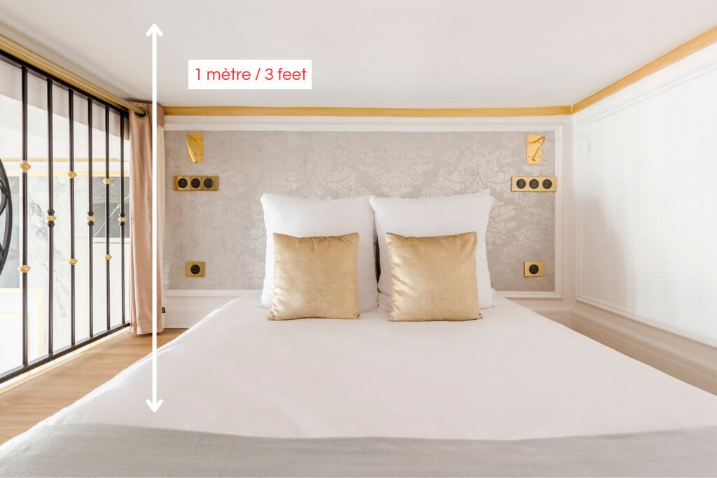 Photo of Bedroom in 8th Arrondissement
