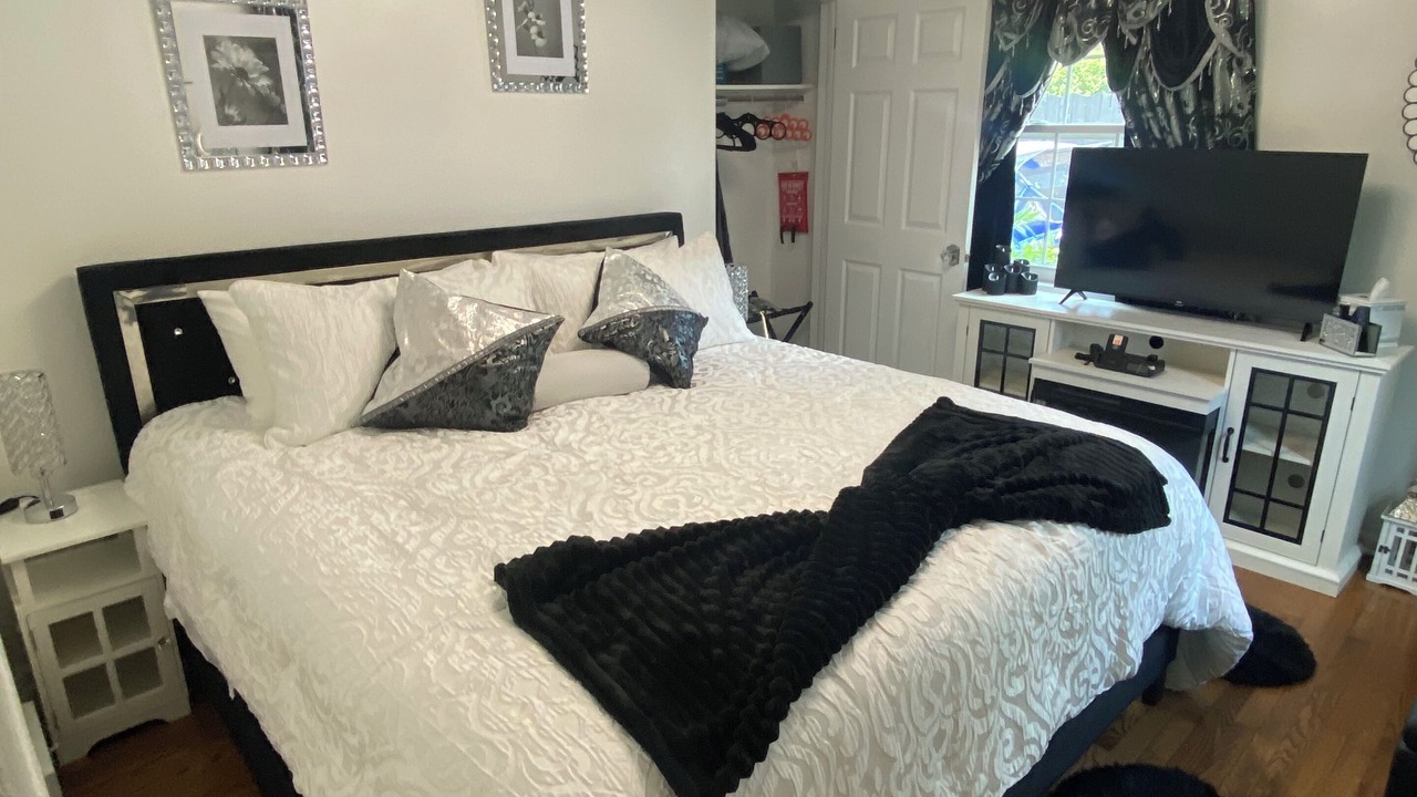 Photo of Bedroom in Ellwood City