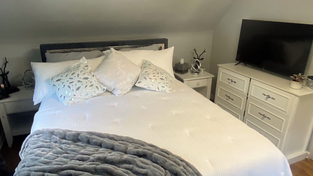 Photo of Bedroom in Ellwood City