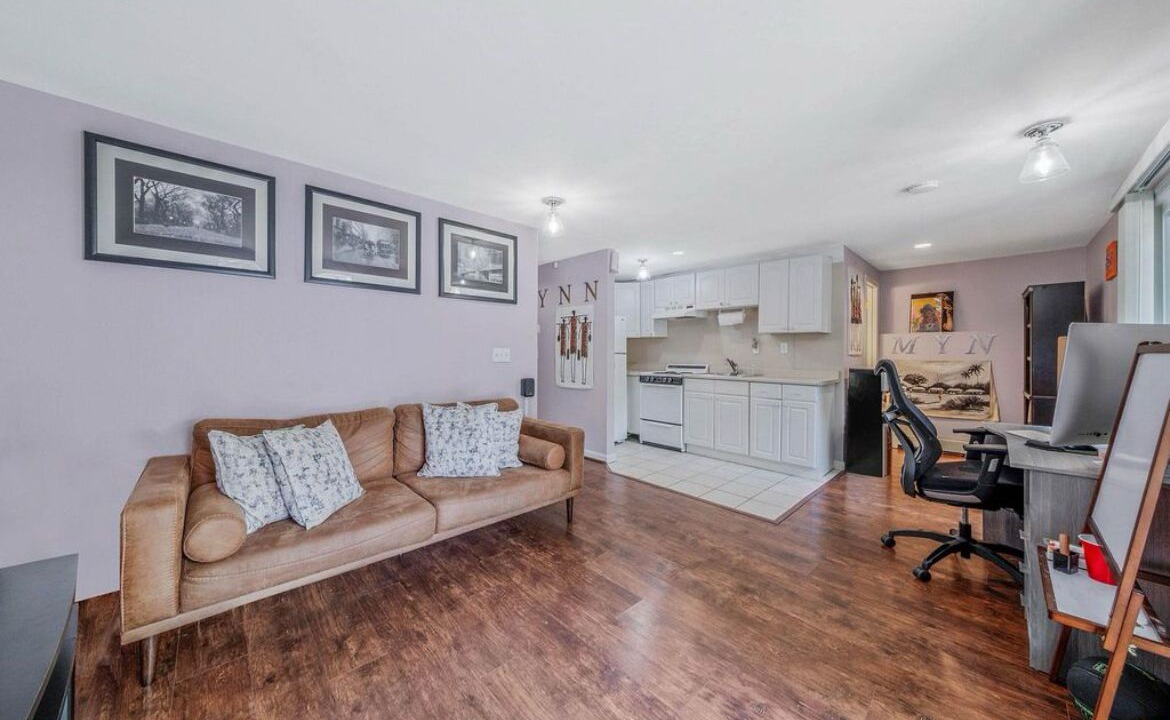 Photo of Livingroom in West Hills