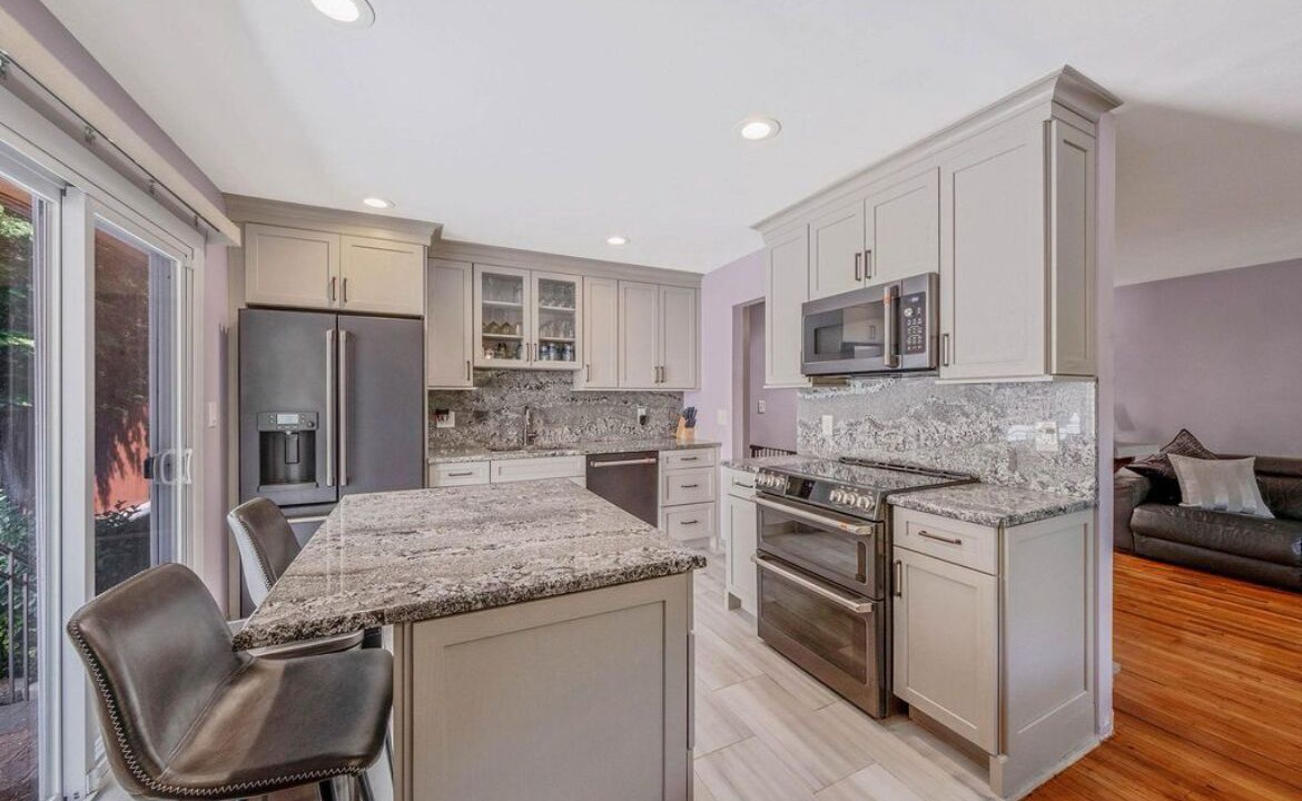 Photo of Kitchen in West Hills