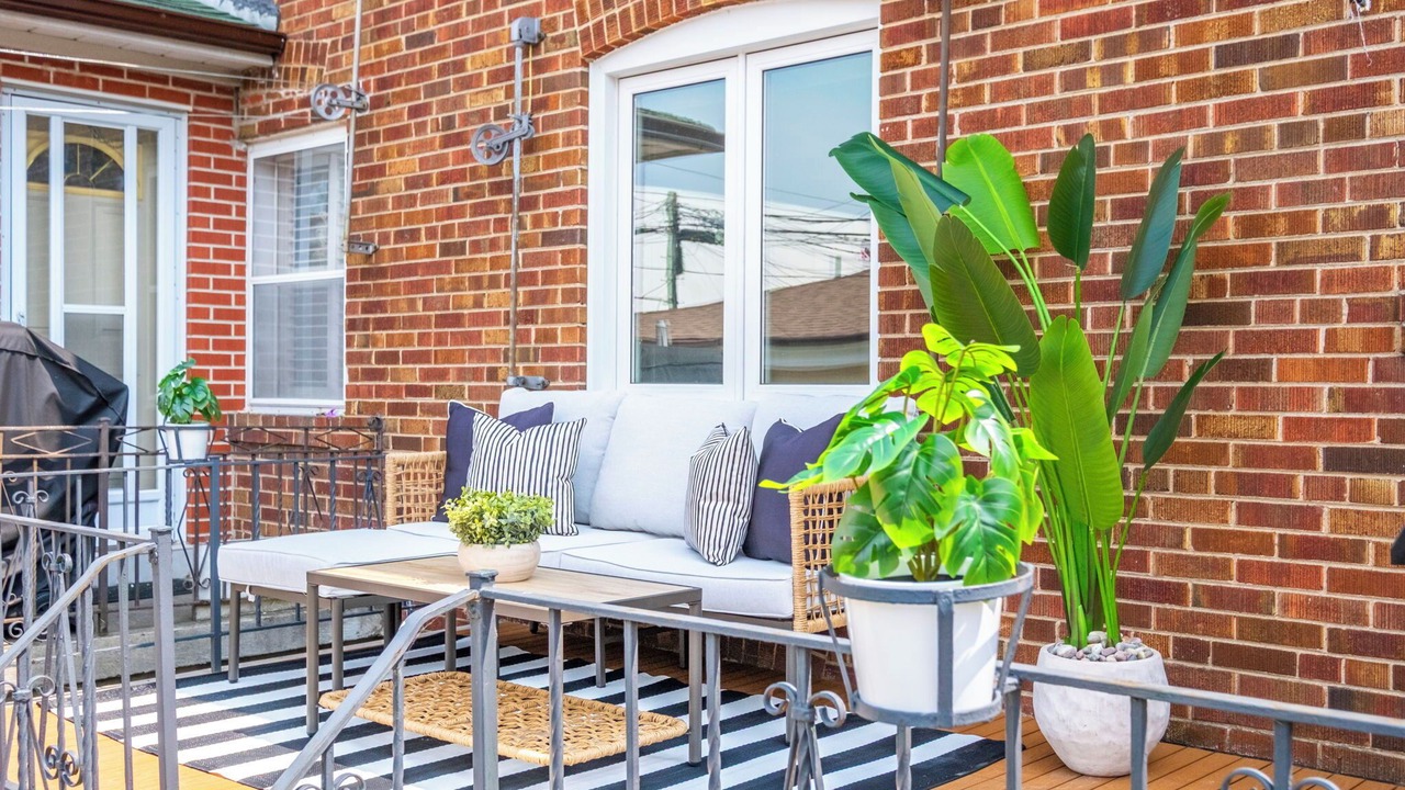 Photo of Patio Balcony in Oakwood Village