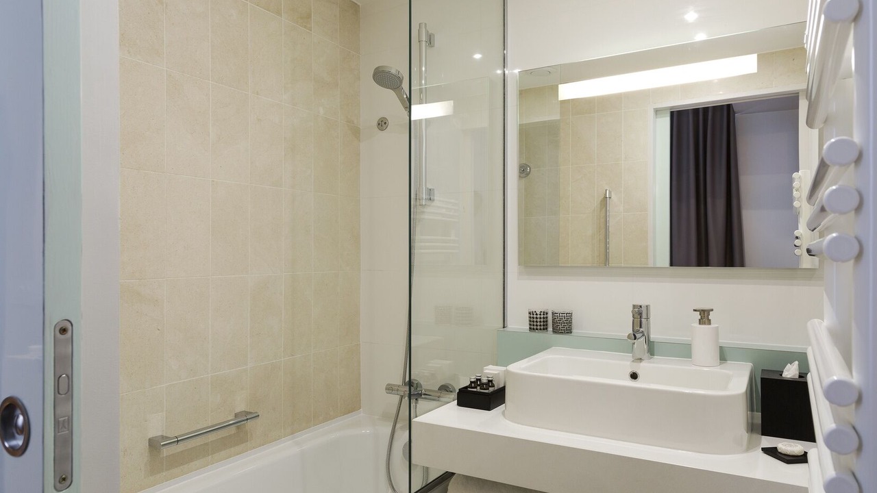 Photo of Bathroom in Chaussee-d'Antin