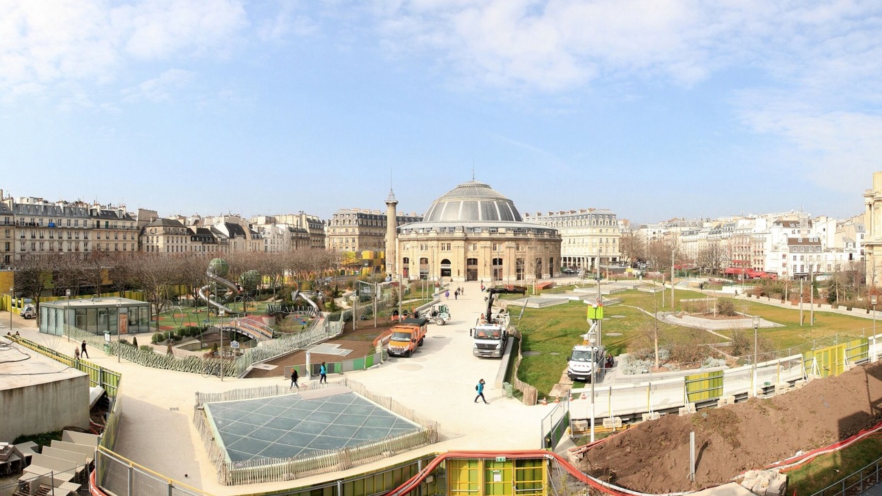 Photo of Others in Paris City Center