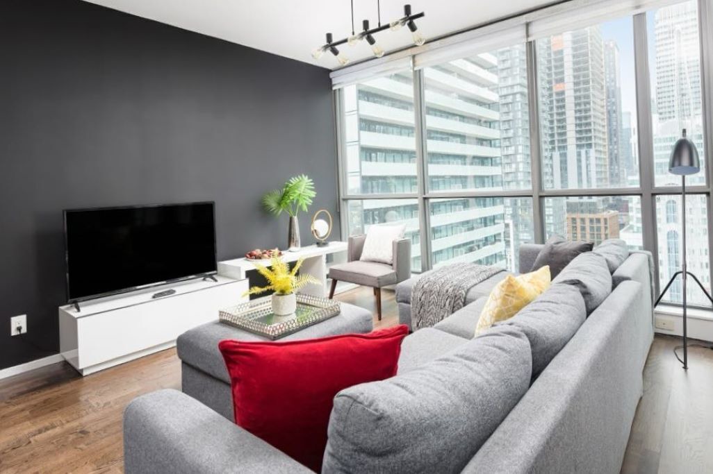 Photo of Livingroom in Toronto Entertainment District