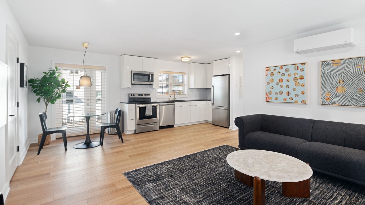 Photo of Livingroom in Manoa