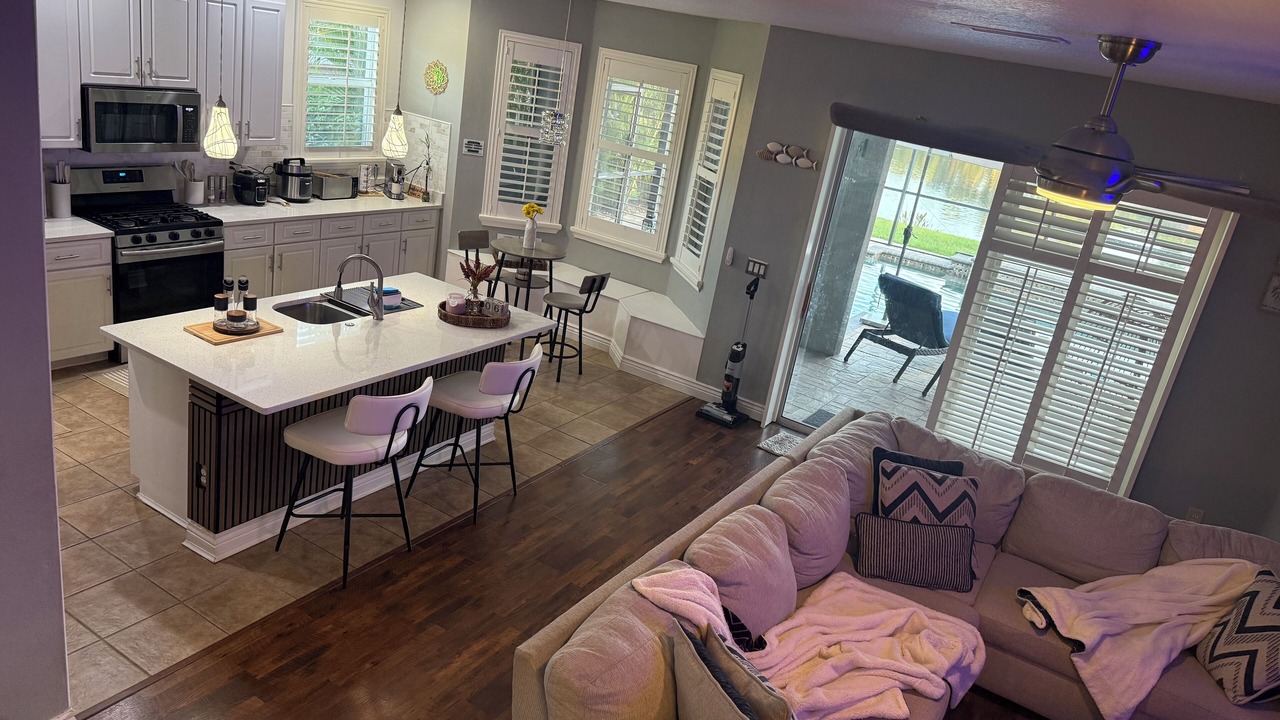 Photo of Livingroom in Riverview