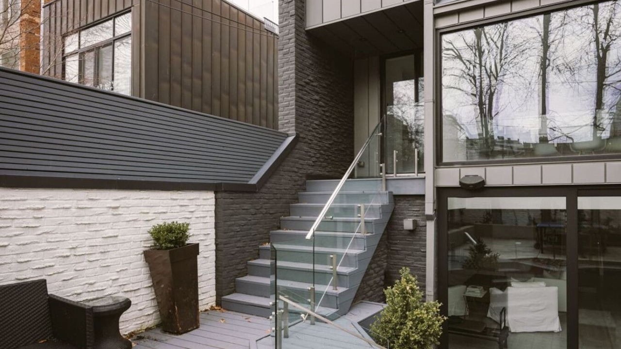 Photo of Outdoor in Bloor-Yorkville