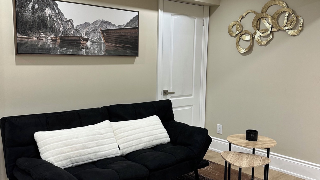 Photo of Livingroom in Orangeville