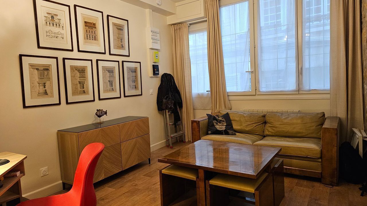 Photo of Livingroom in Notre Dame