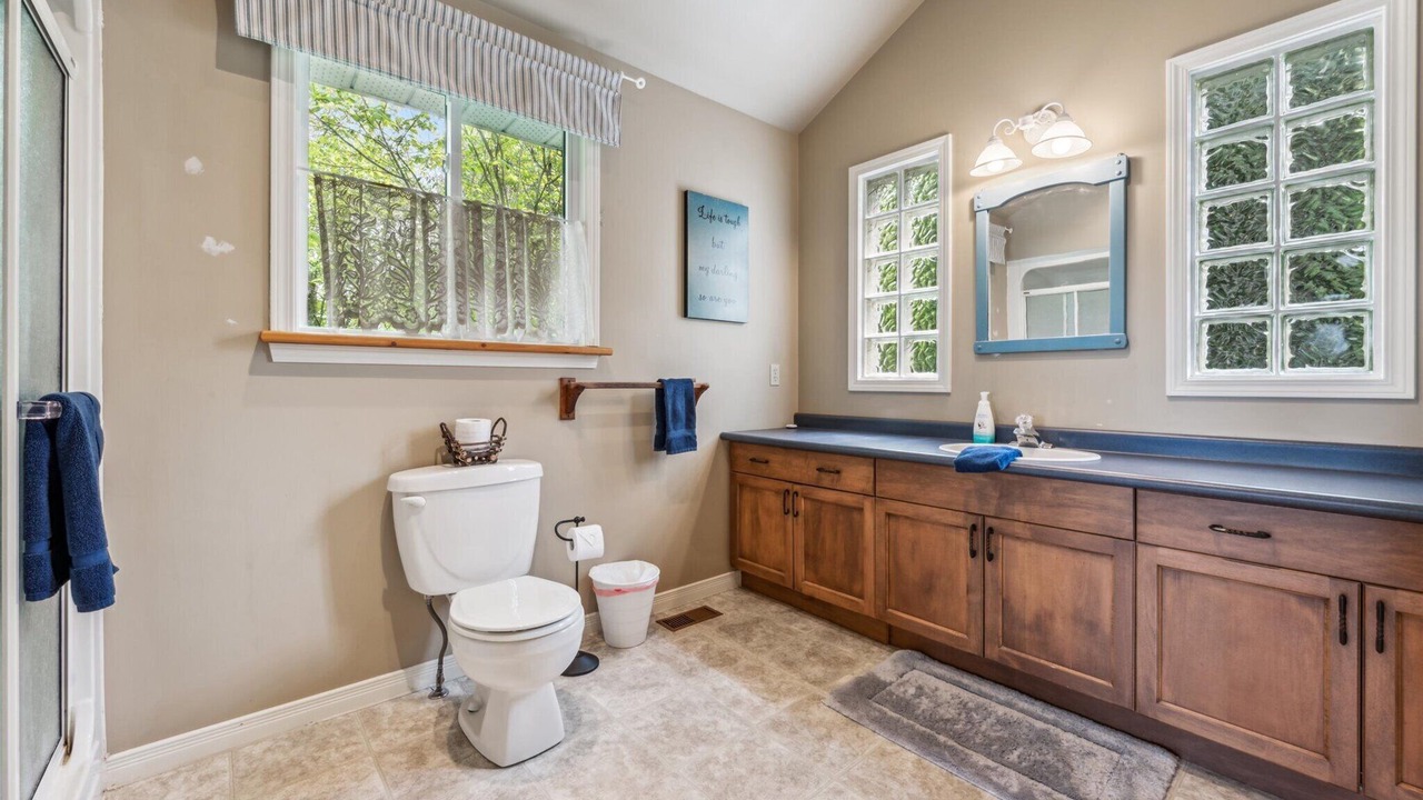 Photo of Bathroom in Lion's Head
