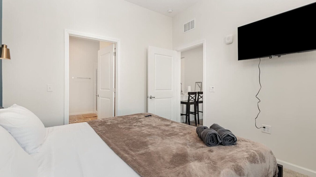 Photo of Bedroom in Florida Center
