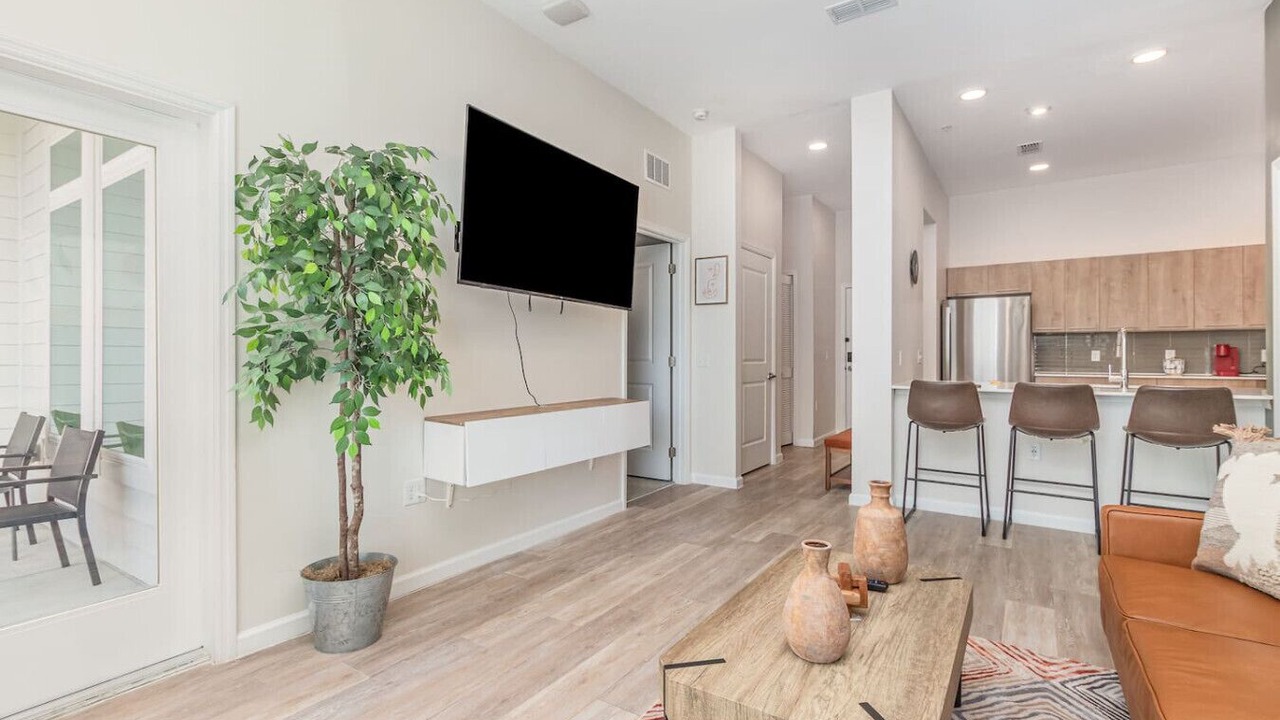 Photo of Livingroom in Florida Center