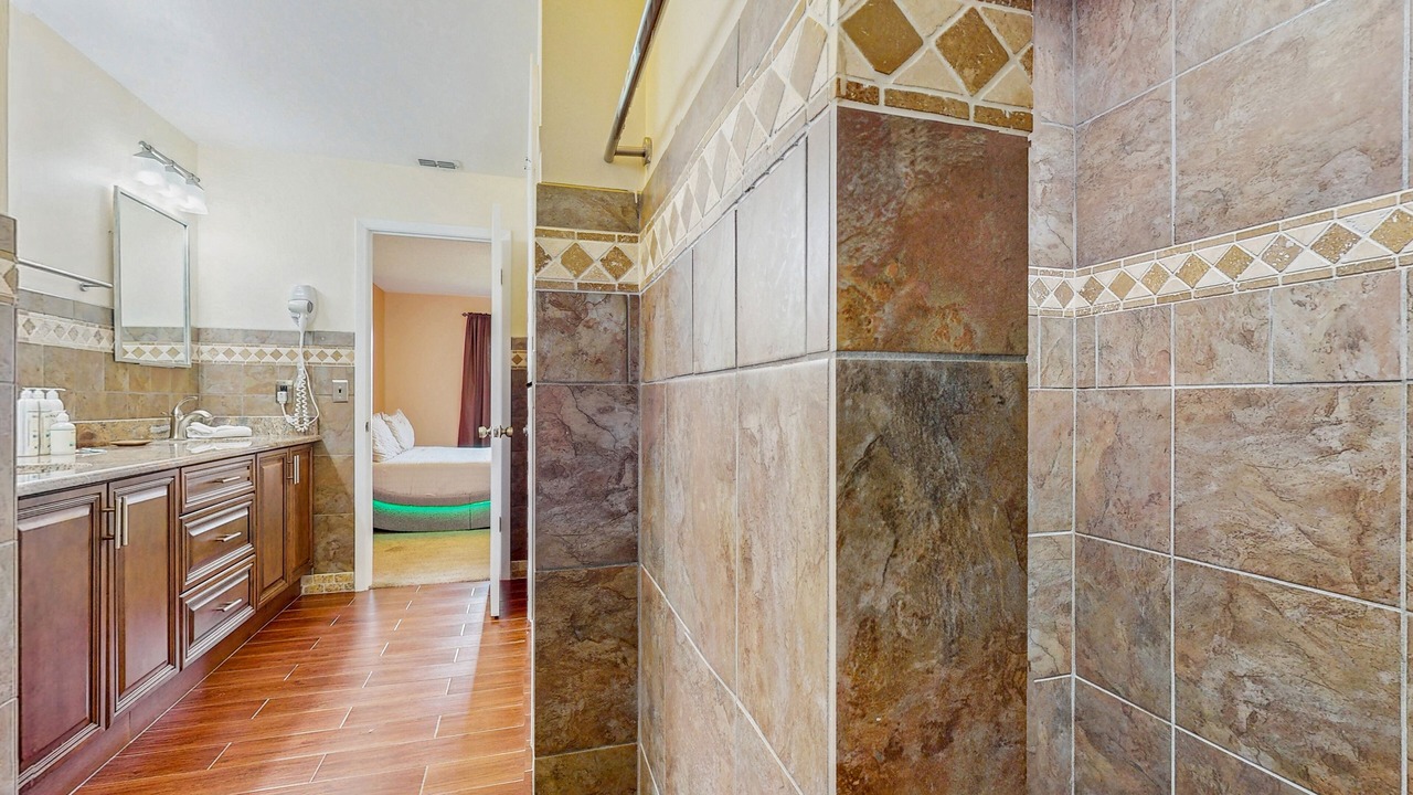 Photo of Bathroom in Indian Ridge