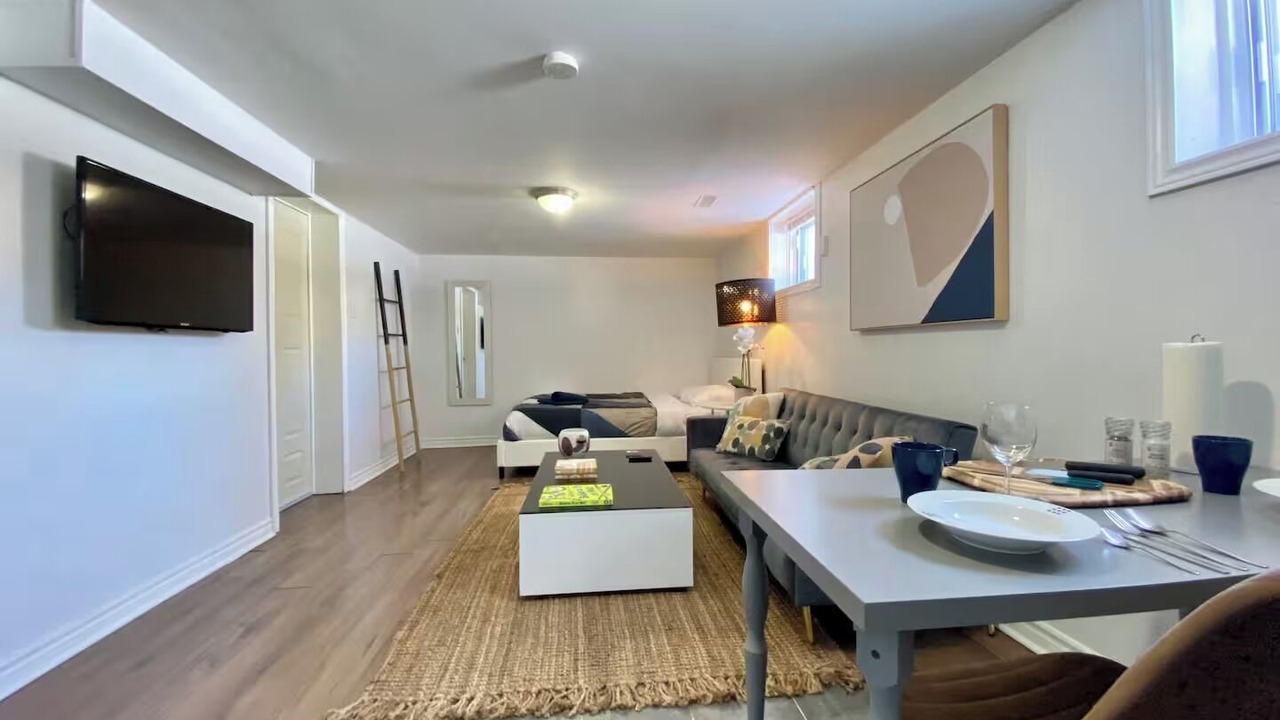 Photo of Livingroom in Clairlea