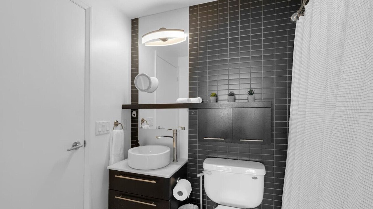 Photo of Bathroom in Cabbagetown South