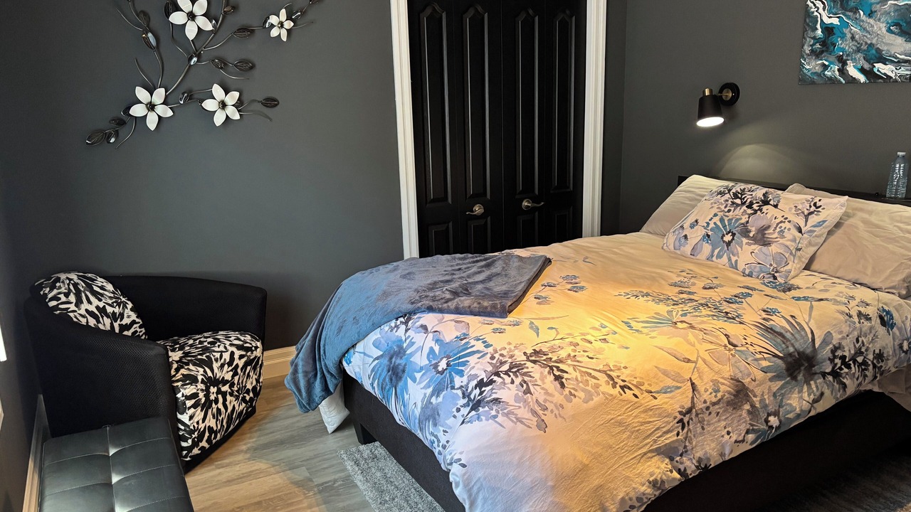 Photo of Bedroom in Sarnia