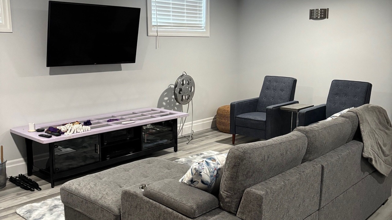 Photo of Livingroom in Sarnia