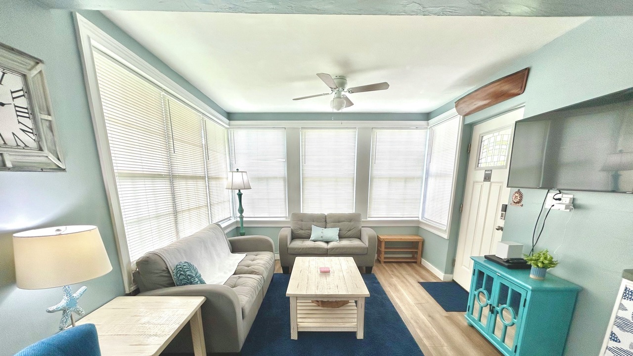Photo of Livingroom in Candler