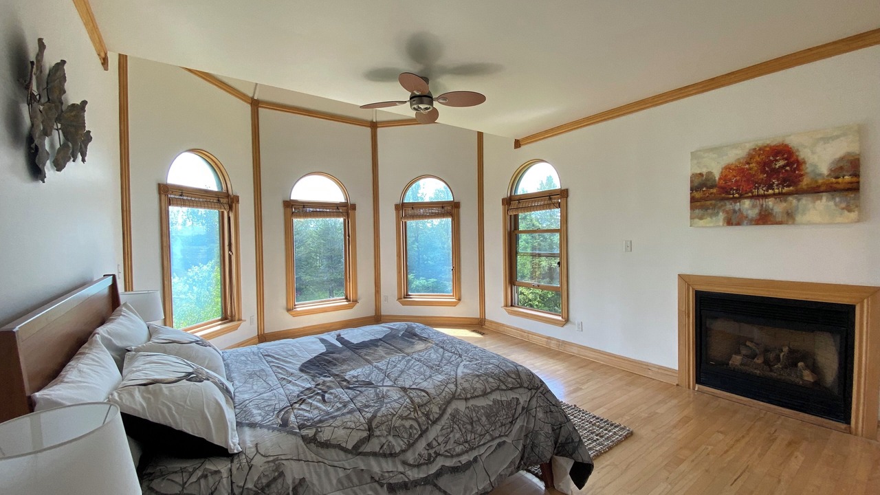Photo of Bedroom in Greater Napanee