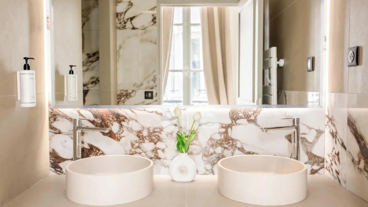 Photo of Bathroom in Les Halles
