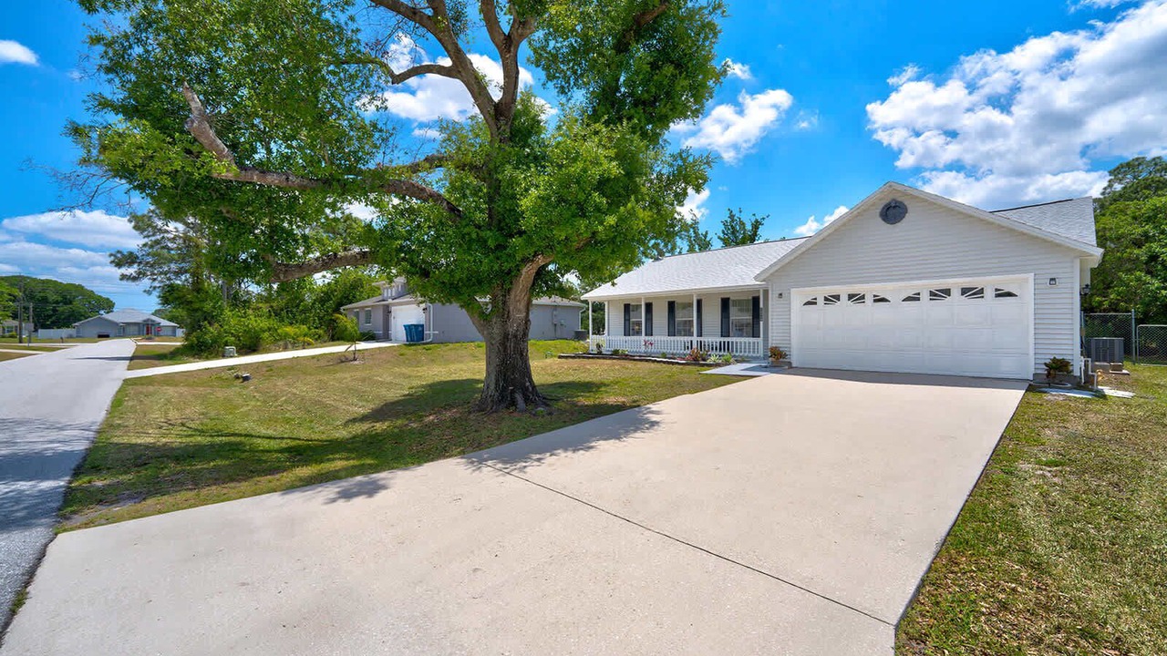 Photo of Outdoor in Palm Bay