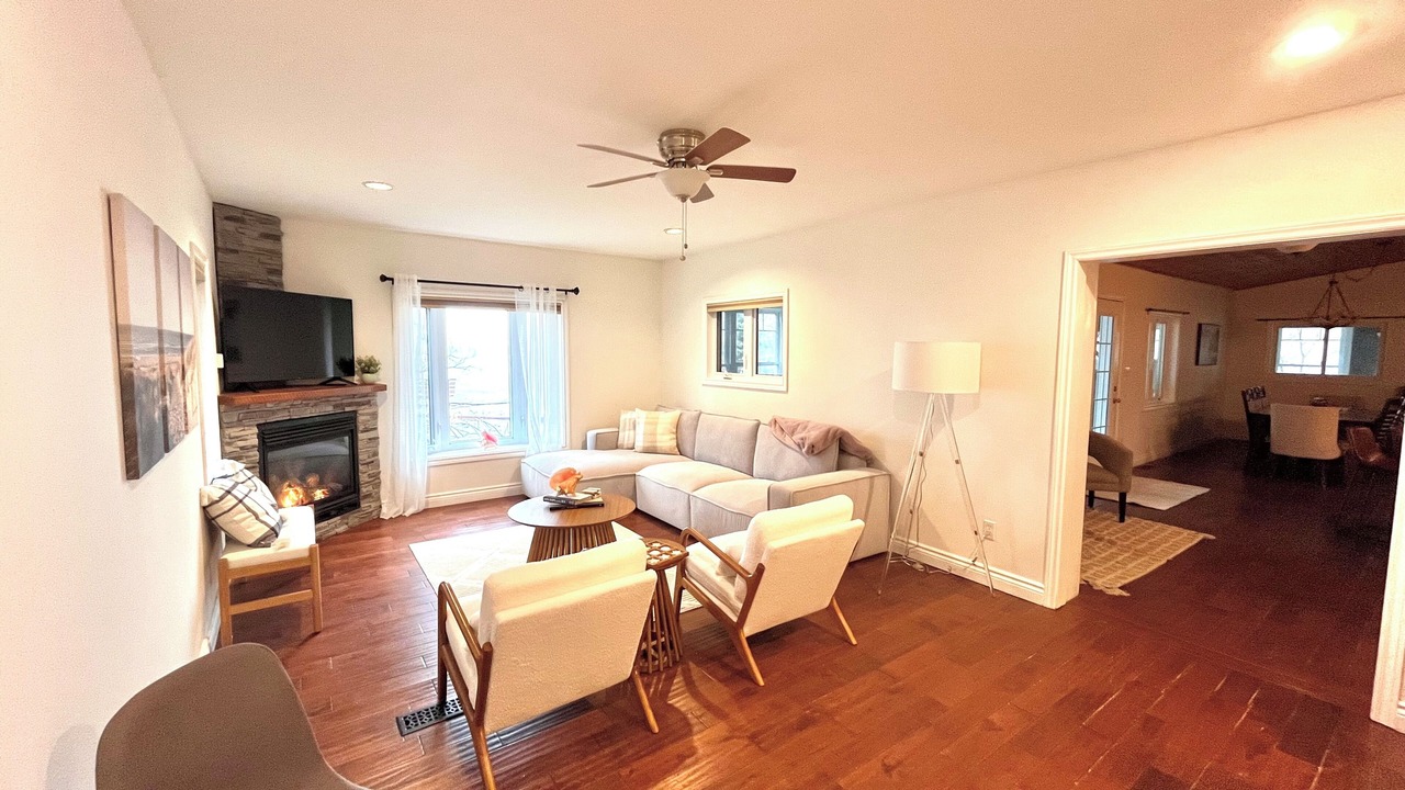 Photo of Livingroom in Ramara