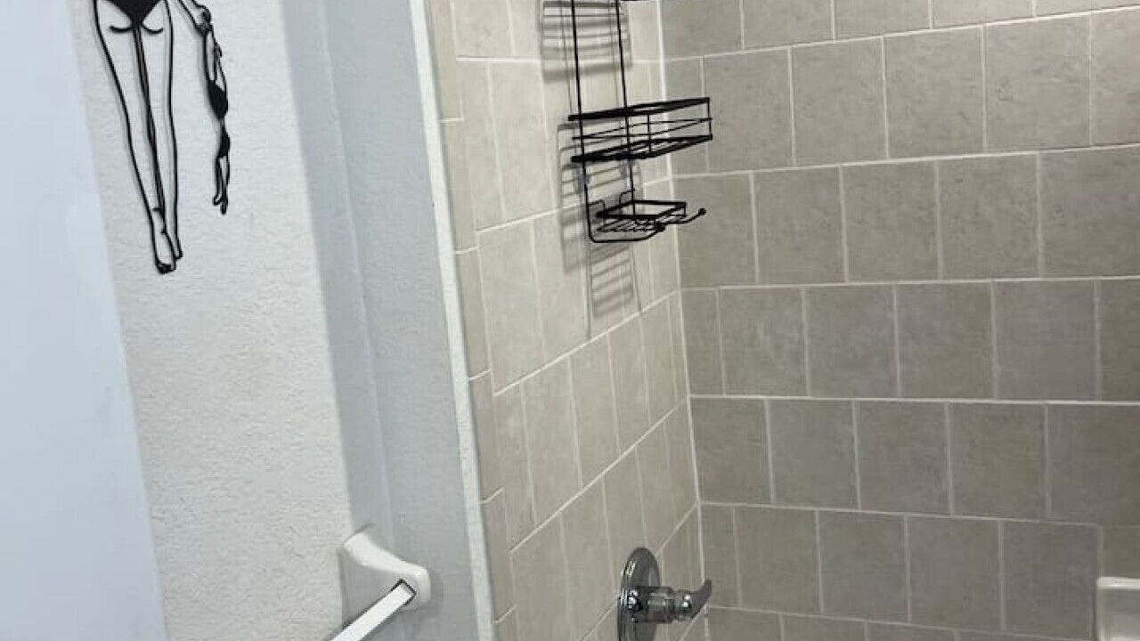 Photo of Bathroom in Paradise Lakes
