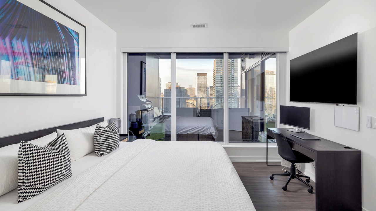 Photo of Bedroom in Bay Street Corridor