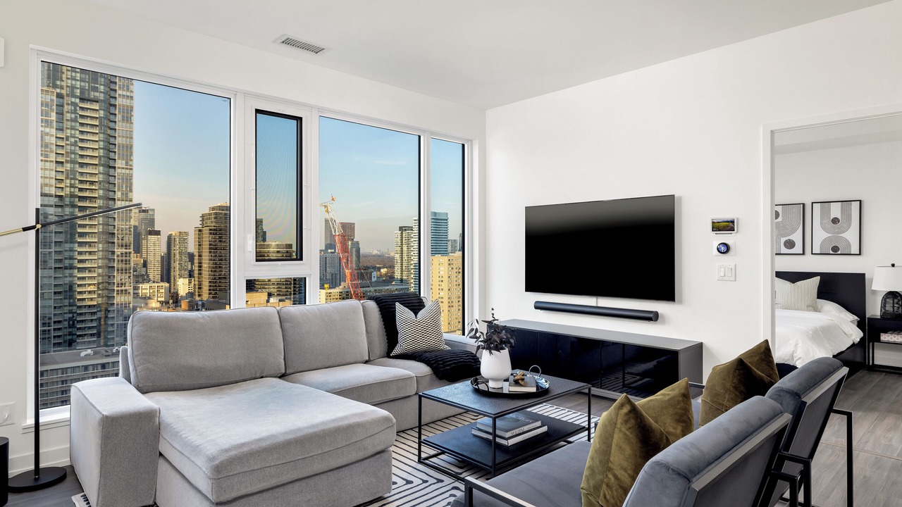 Photo of Livingroom in Bay Street Corridor