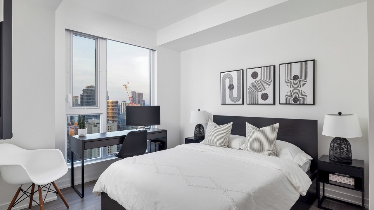 Photo of Bedroom in Bay Street Corridor