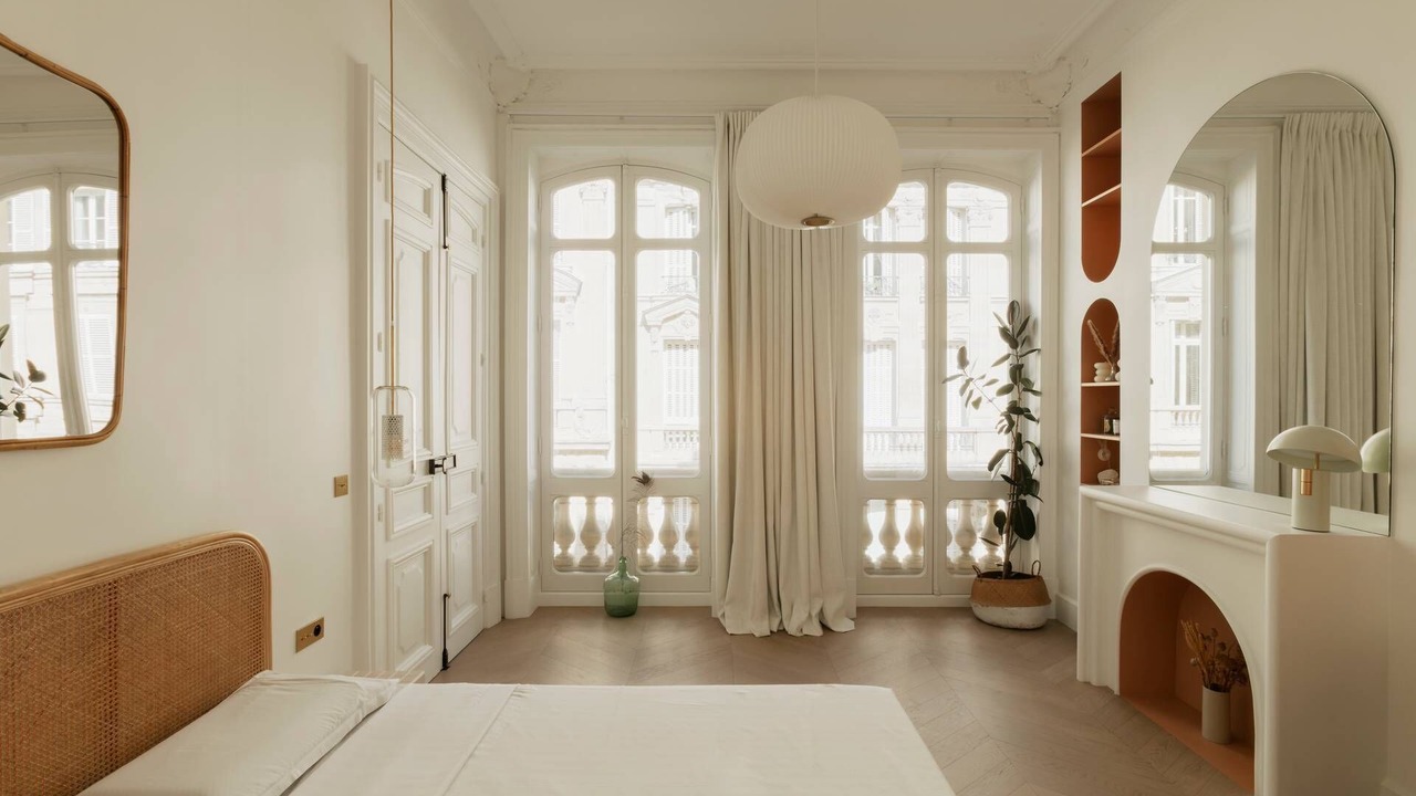 Photo of Bedroom in 9th Arrondissement