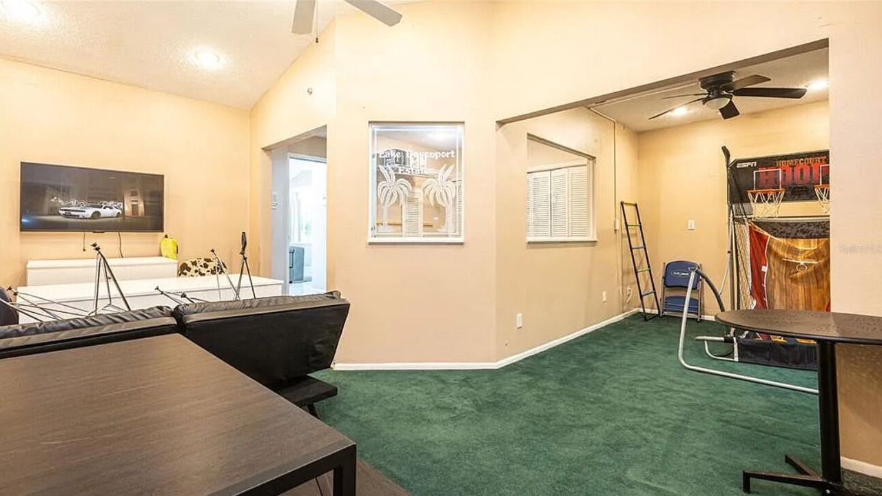 Photo of Bedroom in Lake Davenport Estates