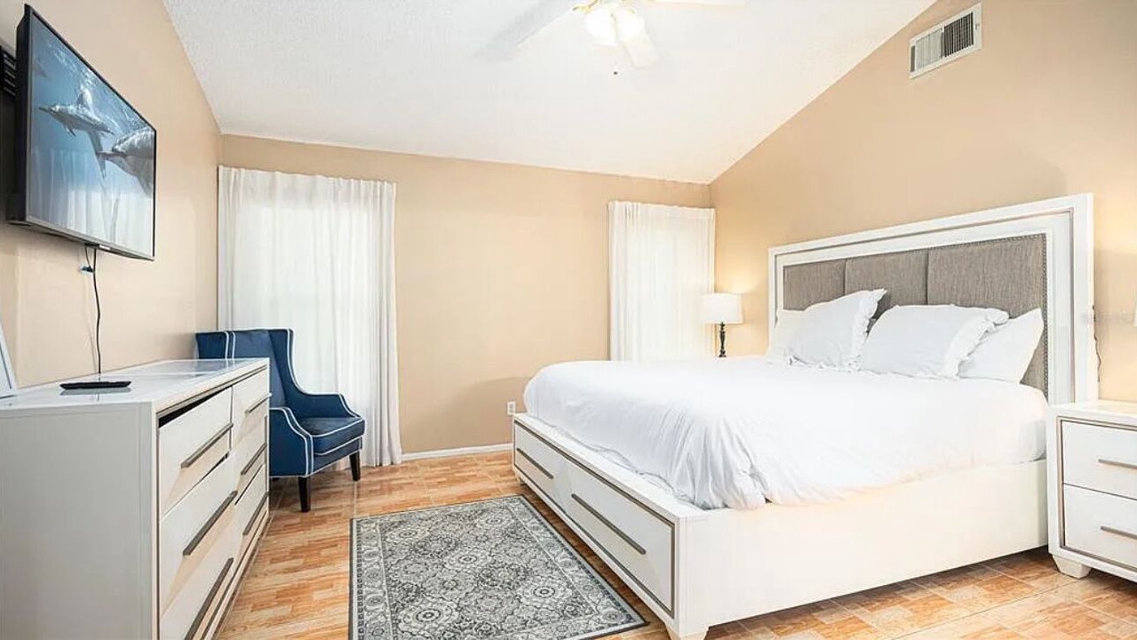 Photo of Bedroom in Lake Davenport Estates