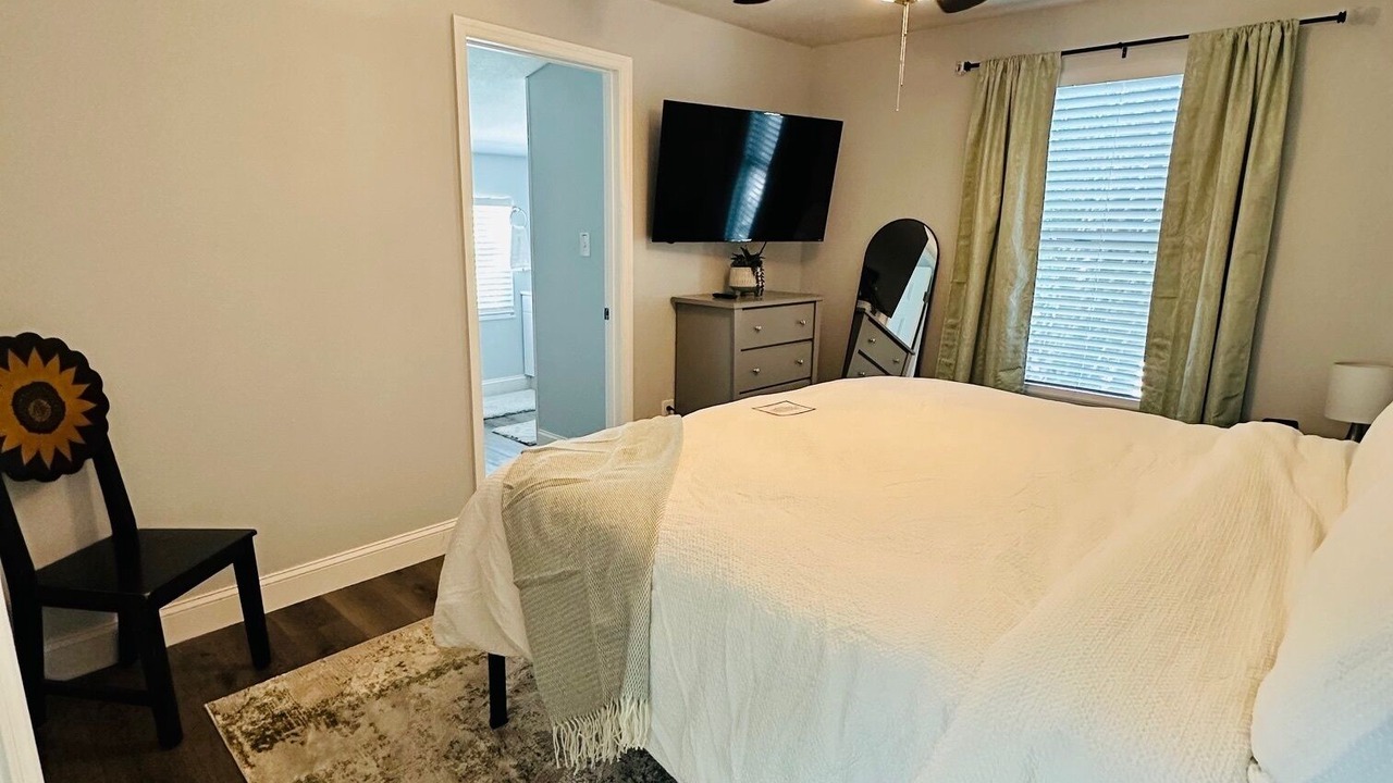 Photo of Bedroom in Dixieland