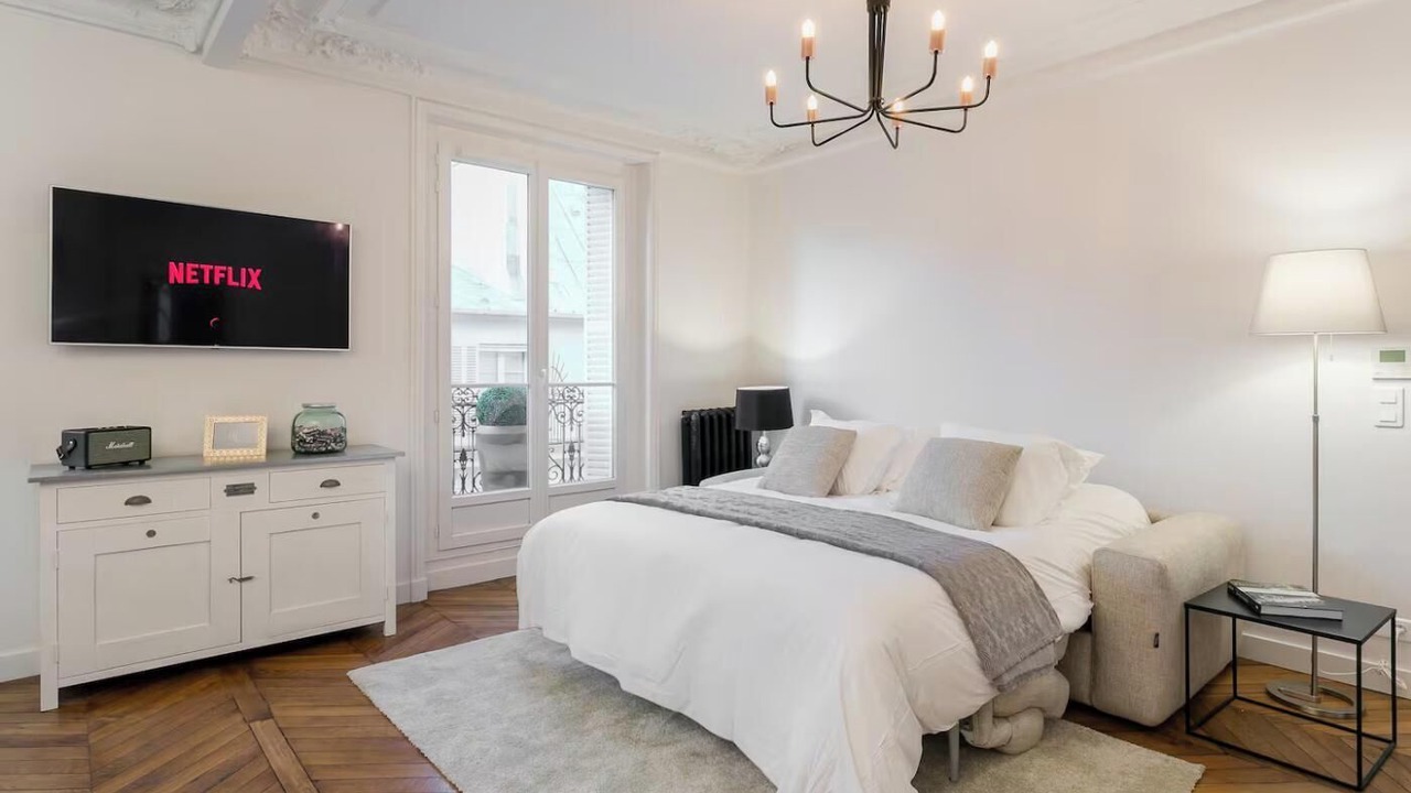 Photo of Bedroom in Notre-Dame-des-Champs