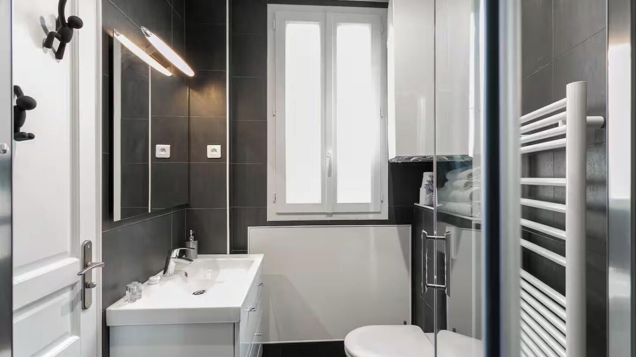 Photo of Bathroom in Notre-Dame-des-Champs