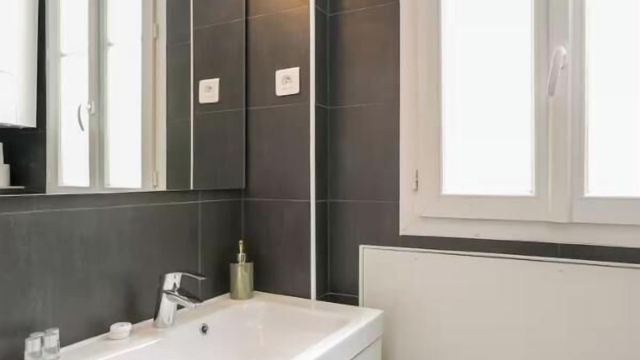 Photo of Bathroom in Notre-Dame-des-Champs