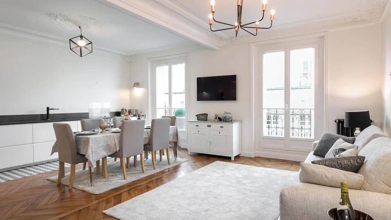 Photo of Livingroom in Notre-Dame-des-Champs