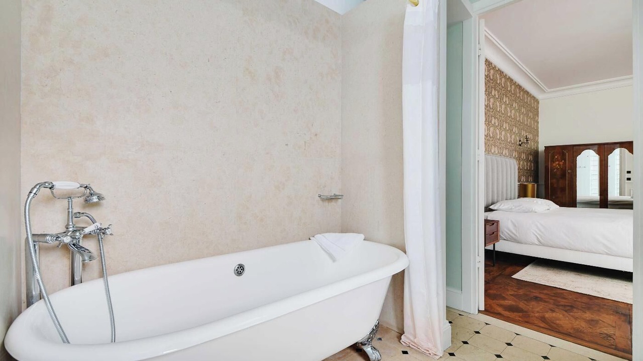 Photo of Bathroom in Val-de-Grace