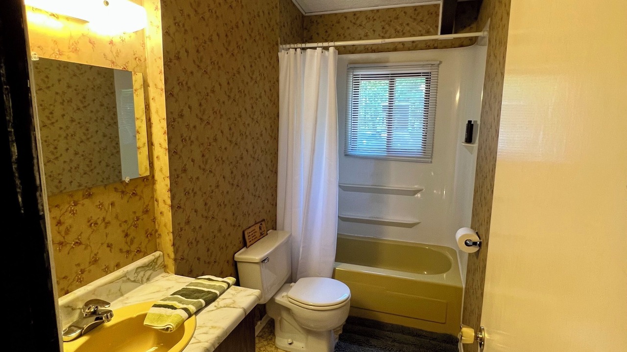 Photo of Bathroom in Dunchurch
