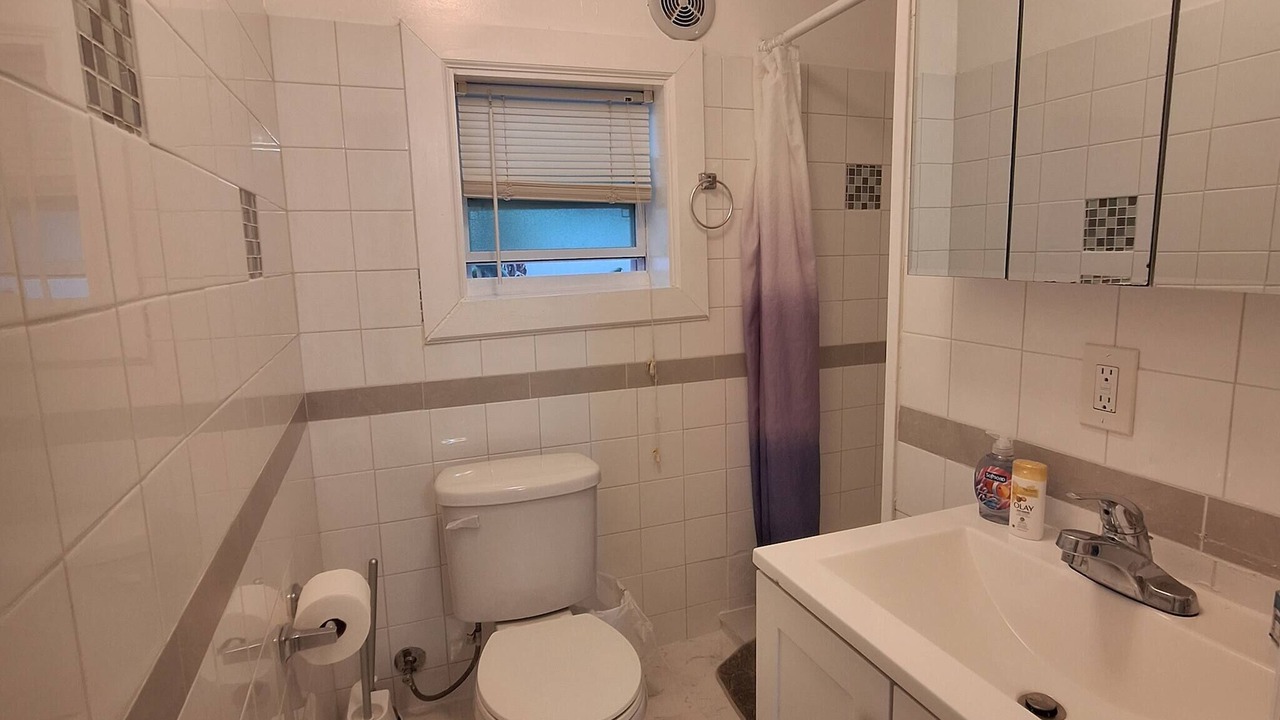 Photo of Bathroom in Florida Ridge