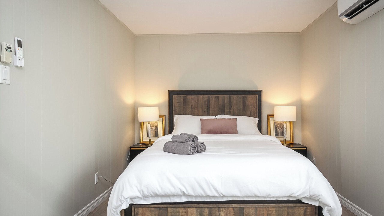 Photo of Bedroom in Wasaga Beach