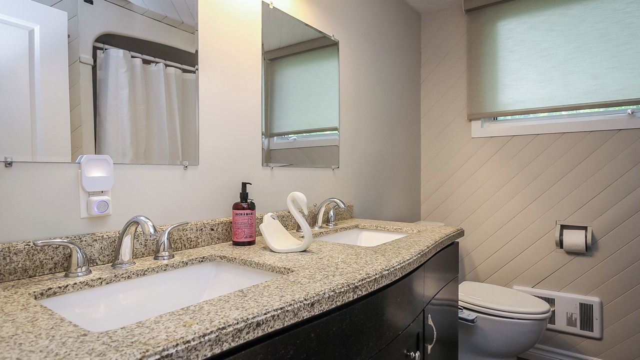 Photo of Bathroom in Wasaga Beach