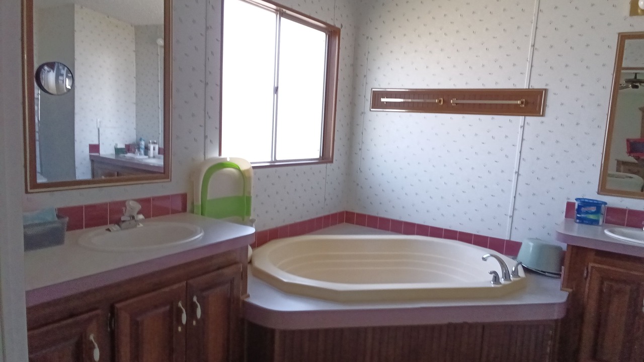 Photo of Bathroom in Buckhead Ridge