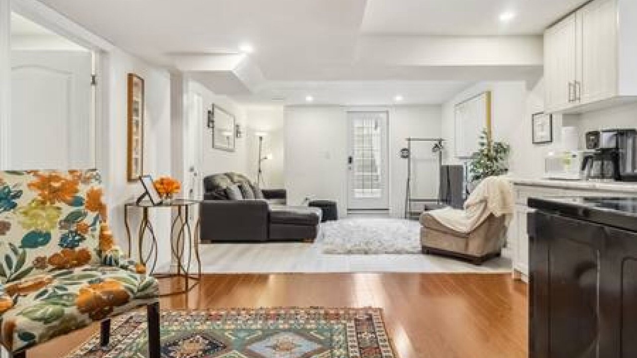 Photo of Livingroom in Churchill Meadows